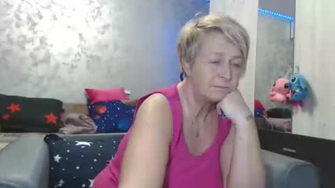 Snapshot of roses_and_lillies chatting on March 23, 2026, 6:34 pm Lovepinklilly online show from March 23, 2026, 6:34 pm