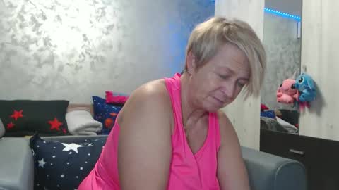 Snapshot of roses_and_lillies chatting on March 24, 2026, 6:35 pm Lovepinklilly online show from March 24, 2026, 6:35 pm