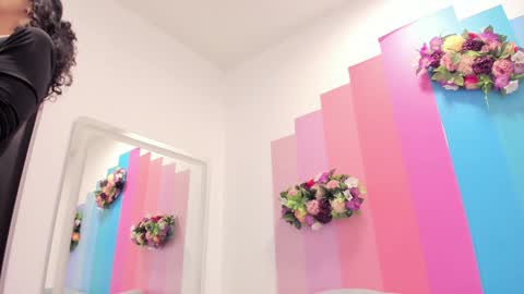     online show from January 7, 2025, 2:51 pm