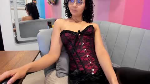     online show from February 16, 2025, 2:43 pm