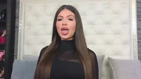 Gabriela online show from September 18, 2025, 6:04 am