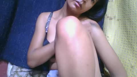 rosia685234 online show from October 7, 2025, 5:43 pm