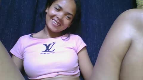 rosia685234 online show from November 9, 2025, 5:55 pm