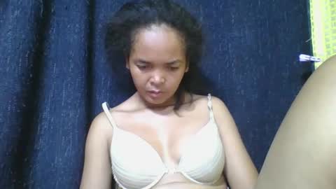 rosia685234 online show from March 8, 2026, 3:27 pm