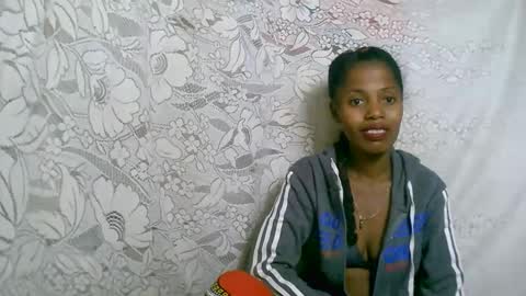 rosia online show from October 15, 2025, 1:39 am