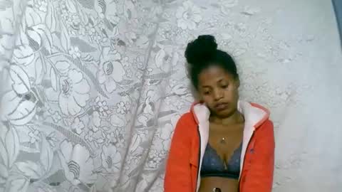 rosia online show from December 14, 2025, 4:40 am