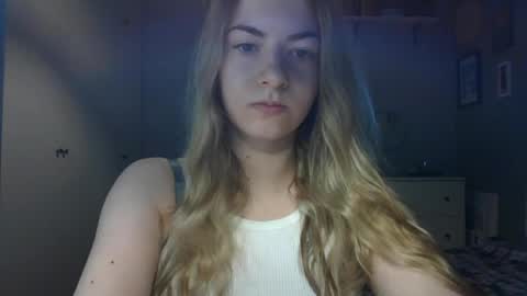 Snapshot of rosie_june chatting on April 30, 2026, 6:53 am Rosie online show from April 30, 2026, 6:53 am