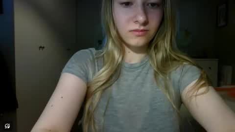 Snapshot of rosie_june chatting on June 2, 2026, 7:43 am Rosie online show from June 2, 2026, 7:43 am