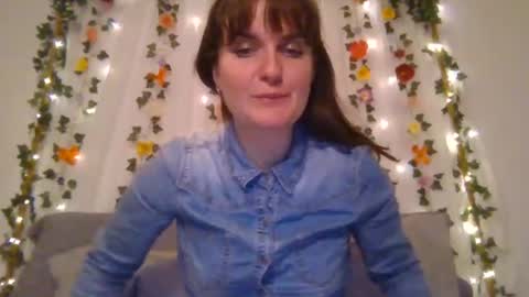 Snapshot of rosie_woods chatting on November 4, 2025, 3:27 am rosie_woods online show from November 4, 2025, 3:27 am