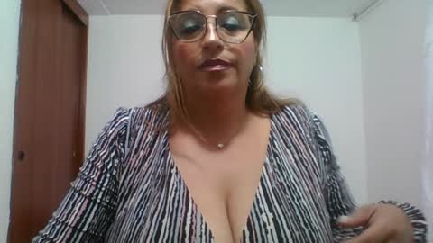 Snapshot of rossanalionheart chatting on December 6, 2024, 1:29 am Rossana online show from December 6, 2024, 1:29 am