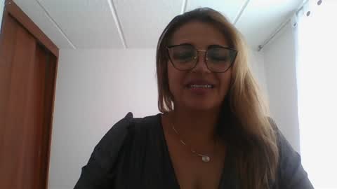 Snapshot of rossanalionheart chatting on February 7, 2025, 7:59 pm Rossana online show from February 7, 2025, 7:59 pm