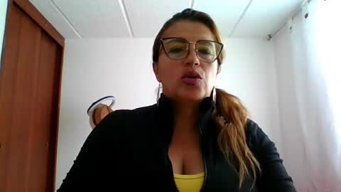 Snapshot of rossanalionheart chatting on February 16, 2025, 12:10 pm Rossana online show from February 16, 2025, 12:10 pm