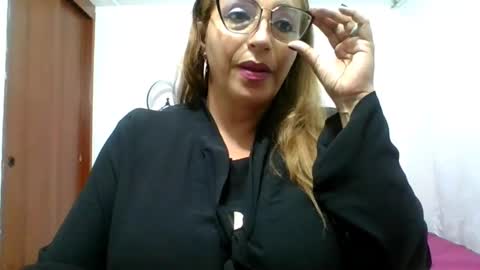 Snapshot of rossanalionheart chatting on March 4, 2025, 11:32 pm Rossana online show from March 4, 2025, 11:32 pm