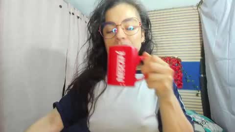 Snapshot of rosse_25 chatting on June 20, 2026, 9:12 am Would you like to help me with supplementation and sports suits so I can compete in powerlifting online show from June 20, 2026, 9:12 am