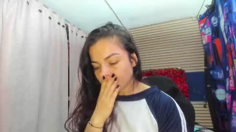 Snapshot of rosse_25 chatting on July 15, 2026, 12:32 pm Would you like to help me with supplementation and sports suits so I can compete in powerlifting online show from July 15, 2026, 12:32 pm