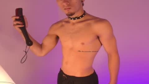 Snapshot of rosse_one chatting on November 17, 2025, 6:24 pm rosse_one online show from November 17, 2025, 6:24 pm