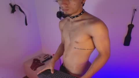 Snapshot of rosse_one chatting on November 18, 2025, 6:12 pm rosse_one online show from November 18, 2025, 6:12 pm