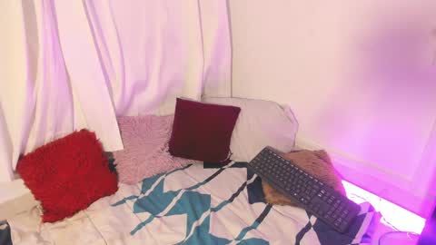 rosse_taylorx1 online show from March 25, 2026, 7:20 pm