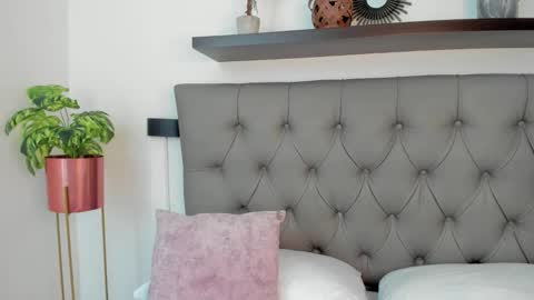 rossie_lanie_ online show from January 13, 2026, 12:43 pm