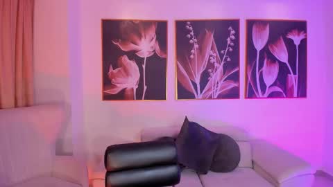 Rossie Rhoades online show from October 17, 2025, 10:12 pm