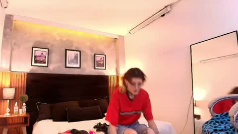 rossiie_hunt_ online show from April 28, 2026, 2:27 am