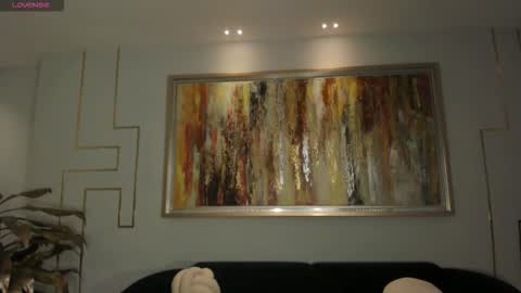 Snapshot of rossirivers chatting on February 18, 2026, 12:12 pm Rossie Rivers online show from February 18, 2026, 12:12 pm