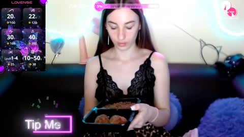 rosy_madison77 online show from September 29, 2025, 7:35 am