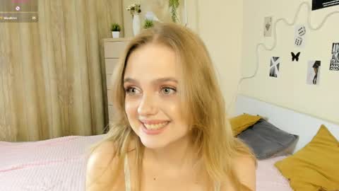 Im Luna online show from April 30, 2026, 9:30 pm