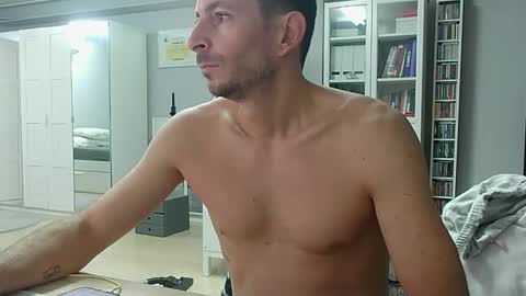 roubarixx online show from October 13, 2025, 7:19 am