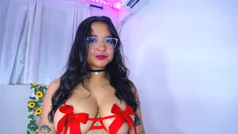 Snapshot of rous_25 chatting on December 14, 2024, 12:44 pm rous_25 online show from December 14, 2024, 12:44 pm