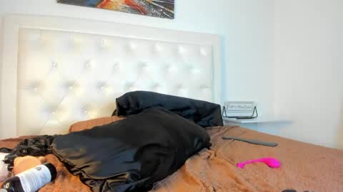 rouse_sexy_hotxx77 online show from April 18, 2026, 7:58 pm