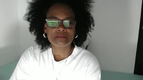 luxa online show from January 15, 2026, 2:54 pm