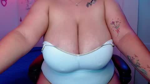 Snapshot of rousrossell_4 chatting on December 14, 2024, 10:50 pm Call me Rous online show from December 14, 2024, 10:50 pm