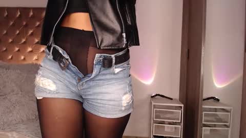 Snapshot of rouss_henao chatting on October 19, 2025, 9:32 am Rouss marie henao online show from October 19, 2025, 9:32 am