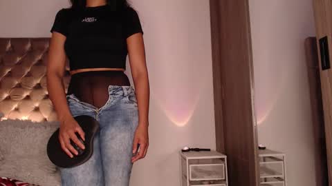 Snapshot of rouss_henao chatting on November 2, 2025, 11:07 pm Rouss marie henao online show from November 2, 2025, 11:07 pm