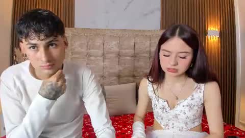 Snapshot of rousse_n_kenji chatting on June 9, 2026, 8:20 pm rousse_n_kenji online show from June 9, 2026, 8:20 pm