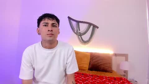 Snapshot of rousse_n_kenji chatting on June 13, 2026, 9:02 pm rousse_n_kenji online show from June 13, 2026, 9:02 pm