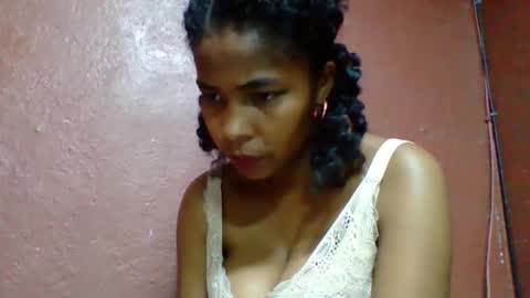 rovaelyah online show from October 23, 2025, 2:49 pm