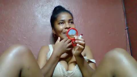 rovaelyah online show from November 3, 2025, 3:41 am