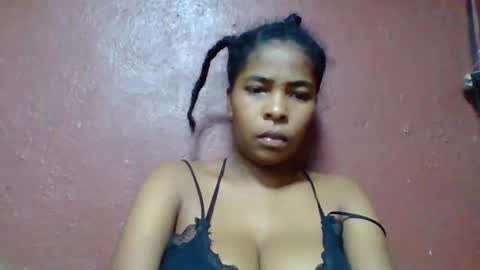 rovaelyah online show from May 26, 2026, 9:16 am