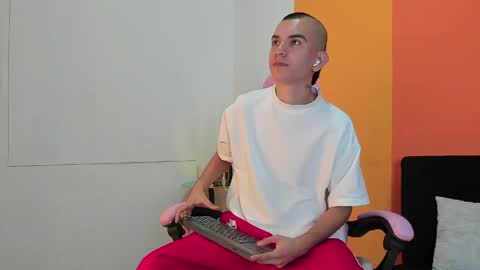 Rowan online show from April 24, 2026, 7:49 pm