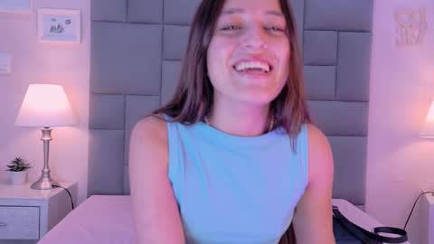 Roxana   online show from October 11, 2025, 6:39 pm