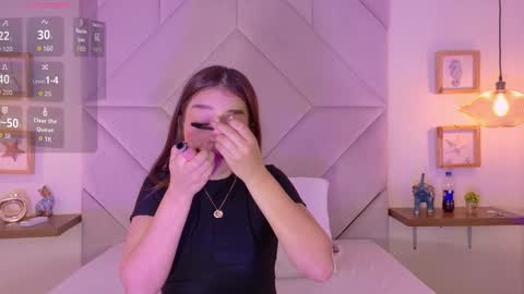 Roxana   online show from November 7, 2025, 7:47 pm