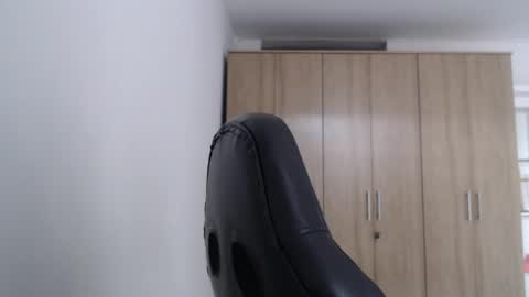 Roxana online show from April 6, 2026, 6:09 pm