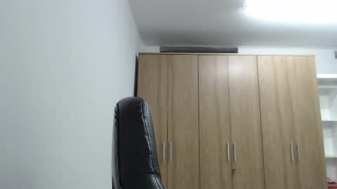 Roxana online show from July 2, 2026, 3:23 am