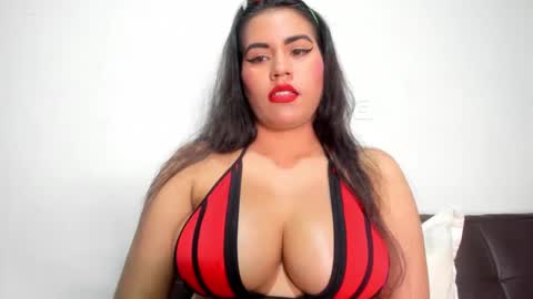 Snapshot of roxanamariahills_ chatting on December 2, 2024, 10:01 pm Rosita online show from December 2, 2024, 10:01 pm