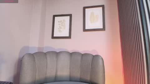  Roxanna  online show from May 29, 2026, 12:14 pm