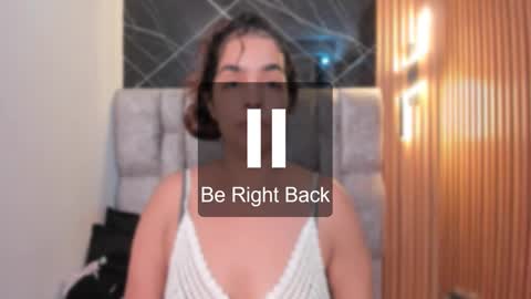 Roxanna online show from September 19, 2025, 12:06 pm