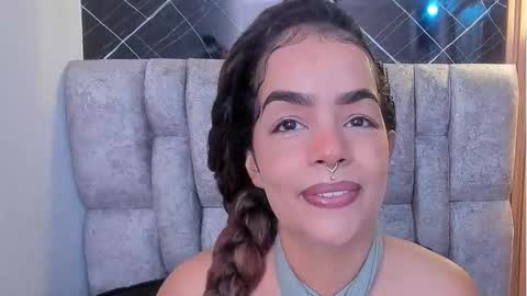 Roxanna online show from September 30, 2025, 12:32 pm