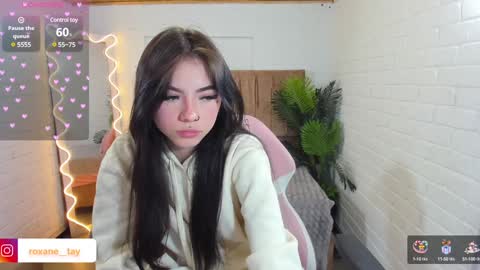 Snapshot of roxanne_tay chatting on December 30, 2024, 7:53 pm roxanne_tay online show from December 30, 2024, 7:53 pm